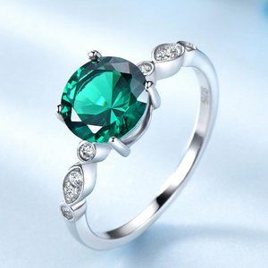 EMERALD GREEN ROUND 8MM CUBIC ZIRCONIA RING